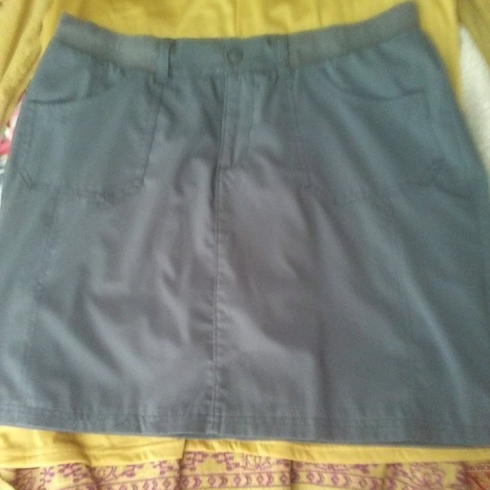 Lee Skort activewear